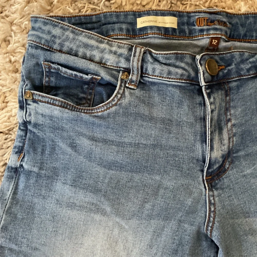 Kut from the Kloth Catherine Boyfriend Shorts Medium‎ Wash Blue Denim Size 12